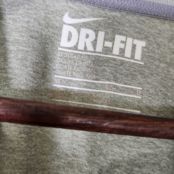 2 For 20 Nike Gray V-Neck T-Shirt - Picture 3 of 6